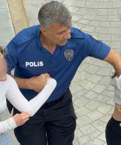 Adliye Önü Savaş Alanına Döndü, 8 Kadın Gözaltına Alındı