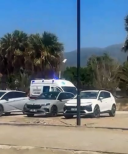 Boğulma tehlikesi geçirdi, sahildekiler kurtardı