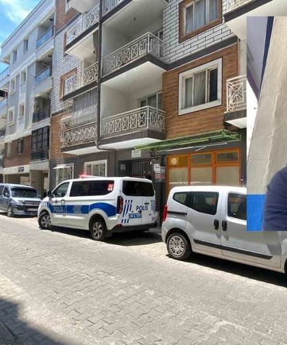 Apartmandan yayılan kokunun sebebi ces*t çıktı