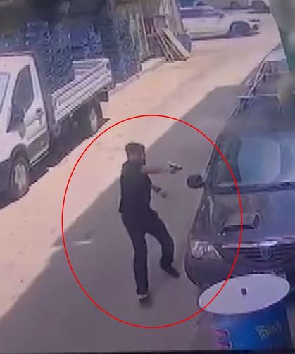 Bursa'da Sokak Ortasında Dehşet! Kurşunların Hedefi Olmayan Kişi De Vuruldu