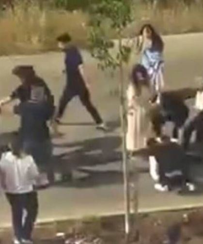 Düğün konvoyunda tekmeli, yumruklu kavga