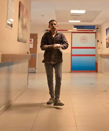Makineye elini kaptıran işçinin iki parmağı koptu