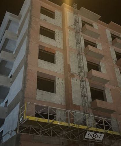 İnşaatın 6. katından düşen işçi öldü