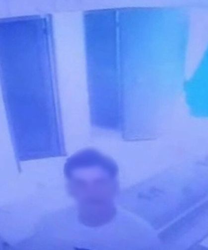 Önce süslendiler, sonra hırsızlık yaptılar: O anlar kamerada