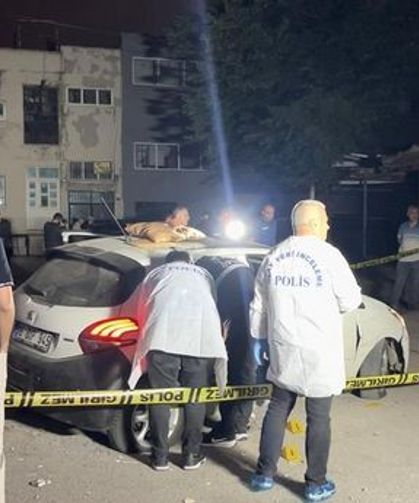 Polis kovalayınca köşeye sıkıştı, kafasına sıktı