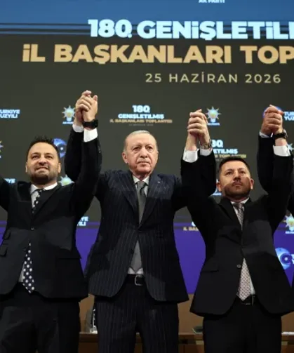 Rozetleri Erdoğan Taktı: 3 Belediye Başkanı AK Parti’ye Geçti