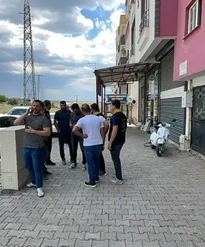 Tartıştığı Eşi ve Kızını Tabancayla Vurup Kaçtı