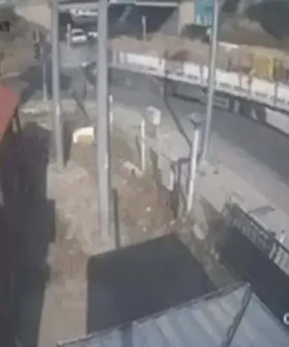 TIR'a çarpan otomobilin sürücüsü hayatını kaybetti