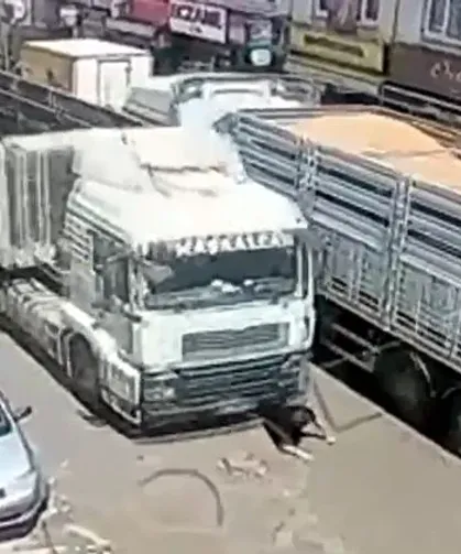 TIR’ın Altında Kalan Emlakçı Hayatını Kaybetti
