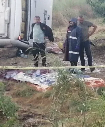 Tur Minibüsü Şarampole Yuvarlandı: 4 Ölü, 16 Yaralı