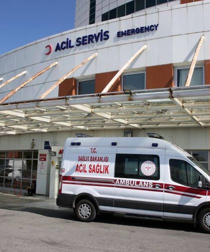 Yanan otların üzerine düşen kadın, 13 gün sonra yaşam savaşını yitirdi