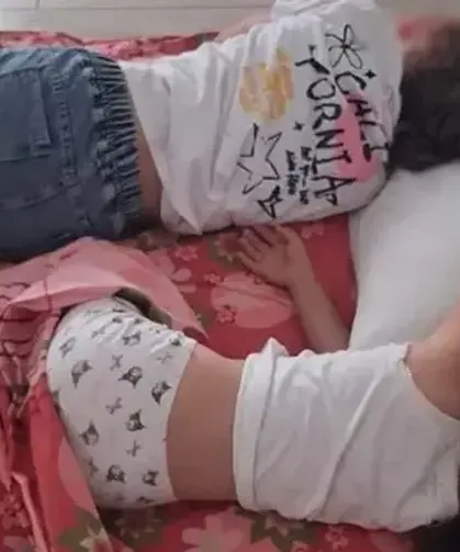 2 çocuk annesi, eşinin ödemediği kira borcu yüzünden evinden çıkarıldığını iddia etti
