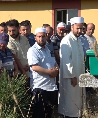 Motosiklet kazasında hayatını kaybeden 22 yaşındaki Mustafa son yolculuğuna uğurlandı
