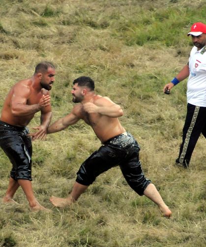 665. Kırkpınar'ın başpehlivanı Erkan Taş oldu