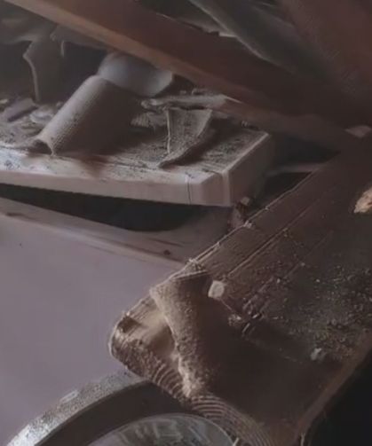 Arnavutköy'de otomobil gecekonduya çarptı: 5 yaralı