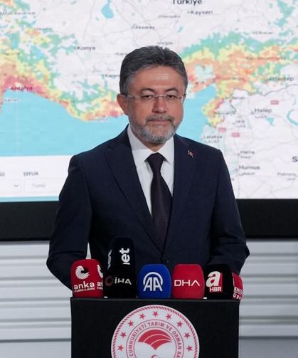 Bakan Yumaklı, orman yangınlarına ilişkin son bilgileri paylaştı
