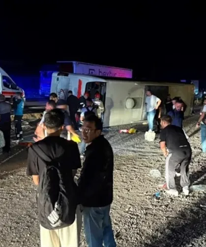 Bursa-Kars Seferini Yapan Otobüs Kaza Yaptı! 40 Yaralı