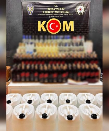 Bursa'da Sahte Alkol Operasyonu! 370 Şişe Sahte İçki Ve 600 Litre Etil Alkol Ele Geçirildi