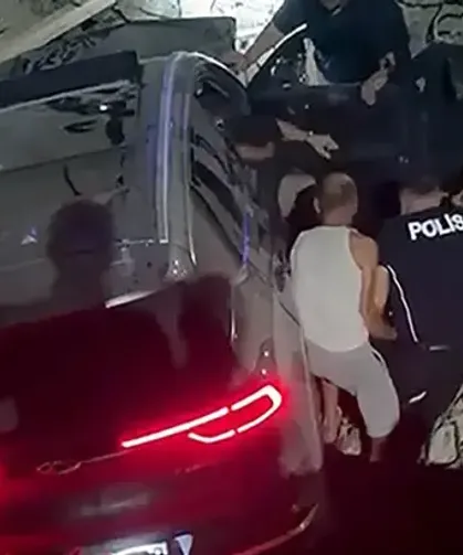 Cip, yapımı süren köprüden düştü: 2 yaralı