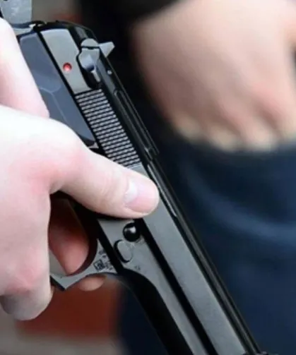 Emekli Polisin Ruhsatlı Silahıyla Arkadaşını Vurdu!