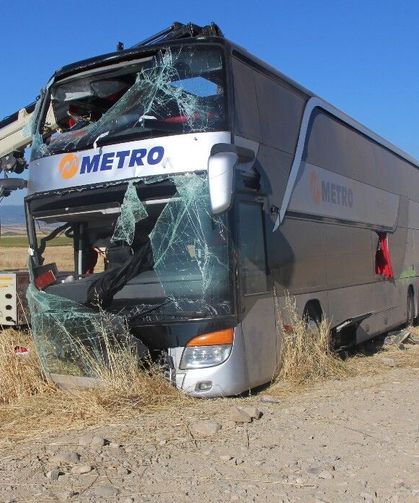 2'si ağır, 46 yaralı! Kazazedeler otobüs firmasından şikayetçi