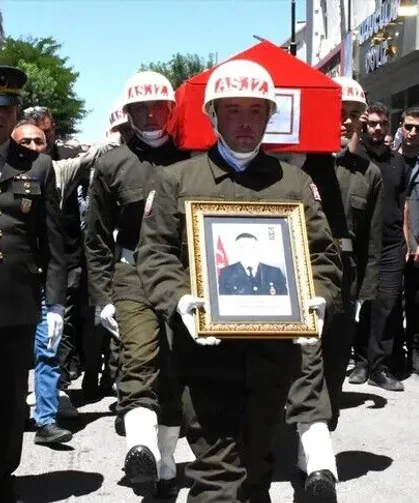 Kaza şehidi uzman çavuş Abdurrahman Hilal, son yolculuğuna uğurlandı