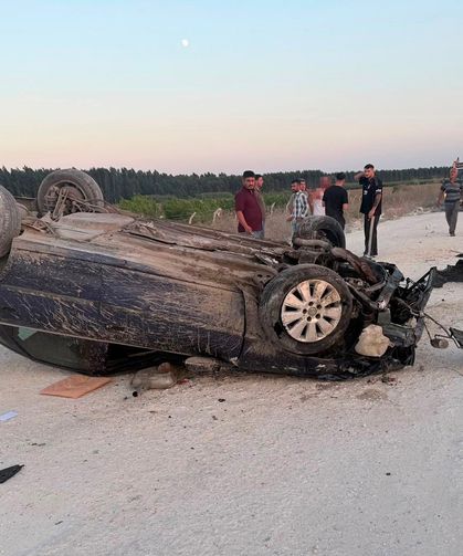 Mersin'de stabilize yolda otomobil takla attı: 1 ölü, 1 yaralı