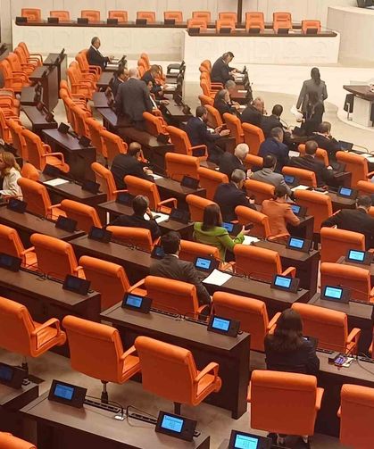 Partilerin yeni yerleri belli oldu! TBMM'de oturma düzeni değişti