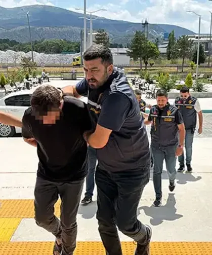Servis araçları işletmecisine silahlı saldırı: 3 gözaltı
