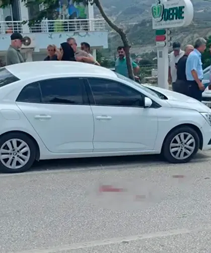 Taziyeye giderken otomobilin çarptığı kadın öldü