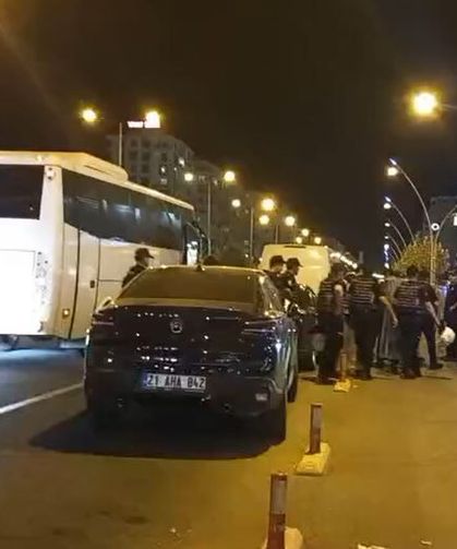 Düğünde tekmeli yumruklu kavga: 5 yaralı