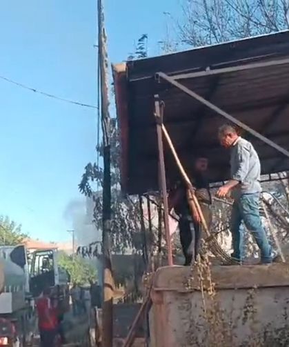 Malatya'da bahçe yangını yerleşim yerine sıçradı; 2 ahır, 1 ev zarar gördü