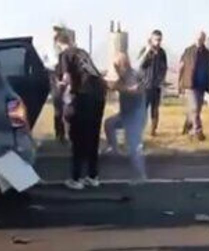 Otomobil cipe çarptı; 5 yaralı