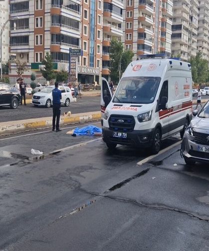 Otomobiliyle yayaya çarpıp ölümüne neden olan sürücü tutuklandı
