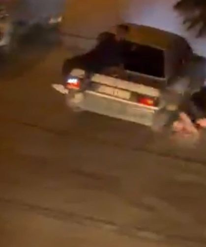 Şanlıurfa'da bagajda yolculuk yapan genç son anda ezilmekten kurtuldu