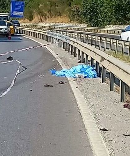 Bariyerlere çarpan motosikletin sürücüsü öldü
