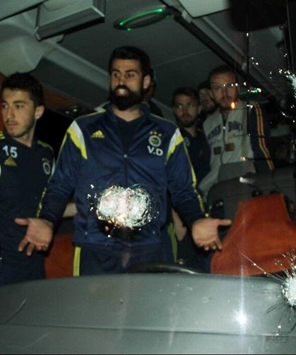 Fenerbahçe otobüsüne yönelik silahlı saldırı soruşturmasında 5 şüpheliye operasyon