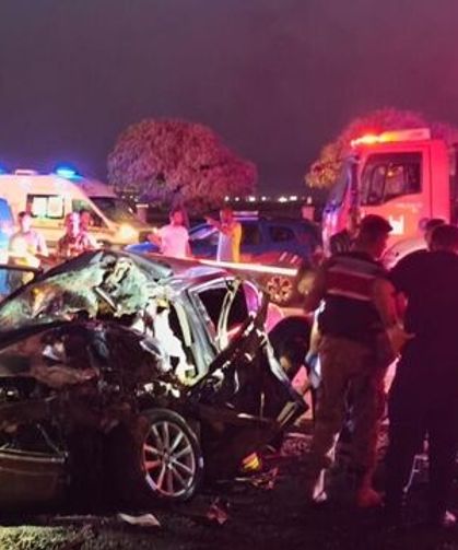 Mardin'de otomobil hafriyat kamyonuna arkadan çarptı: 1 ölü, 2 yaralı