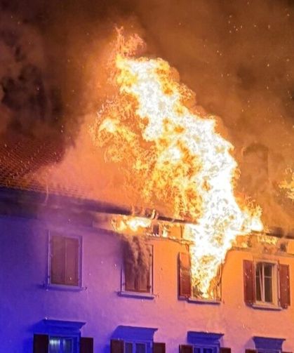 Restoranda korkutan yangın: 8 yaralı, 5 kayıp