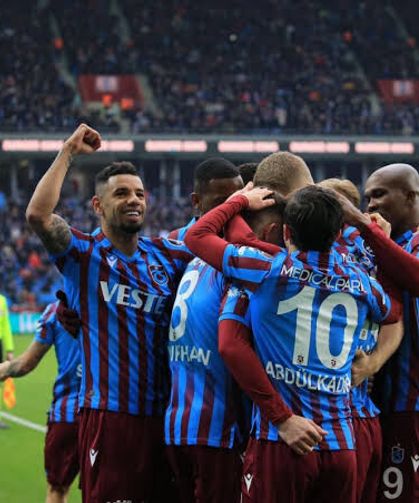 Trabzonspor’da yıldız futbolcunun sakatlığının detayları belli oldu