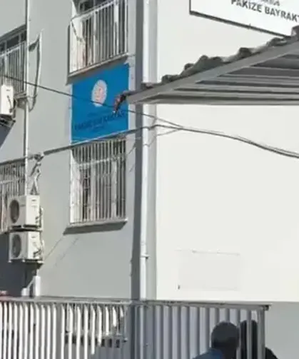 1. sınıf öğrencisinin çantasından tabanca çıktı: Babası ‘ben koydum, sonra da unuttum’ dedi