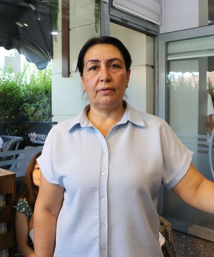 70 bin nüfuslu mahallenin çocuklarının okul tıraşı kadın muhtardan