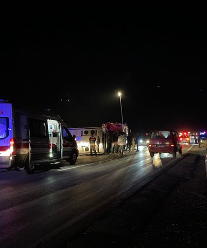 Gaziantep'te yolcu otobüsü ile otomobil çarpıştı; 7 ölü,13 yaralı