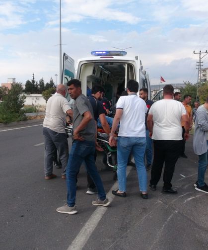 Kilis'te motosiklet ile otomobil çarpıştı: 2 yaralı