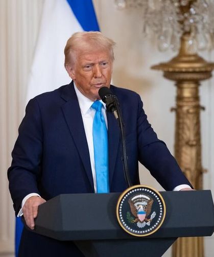 Trump: Hürmüz Boğazı'nın adını Trump Boğazı olarak değiştirmeliyiz