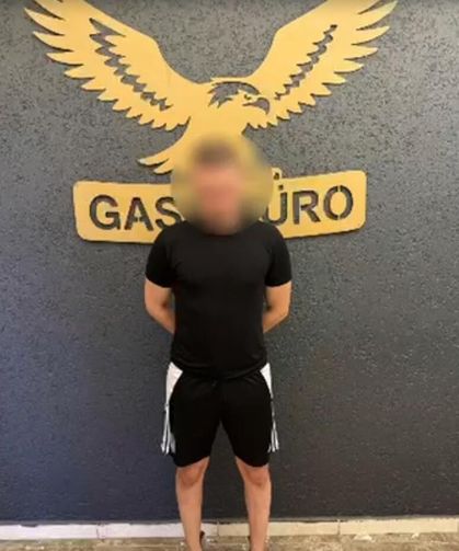 Uygulama noktasında polis aracına çarpıp kaçan sürücü tutuklandı