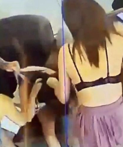 Genelevde oda kavgası! 42 yaşındaki kadının başını masaya vurdular