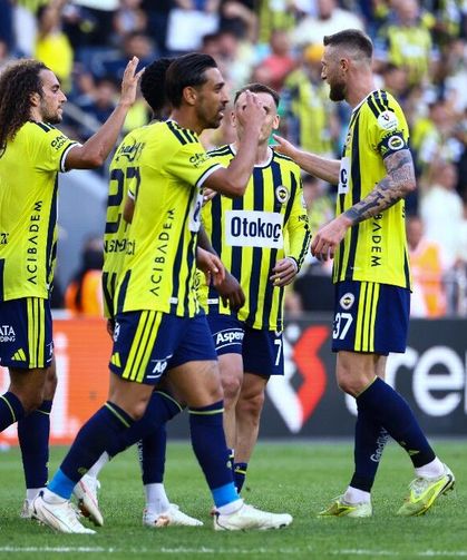 Fenerbahçe’den milli takımlara 13 futbolcu! 5 isim A Milli Takım’da