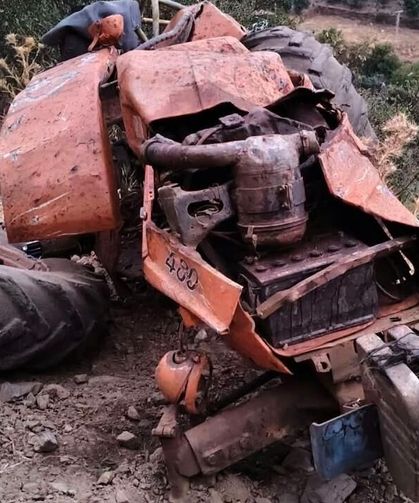 İzmir'de traktör devrildi: 1 ölü