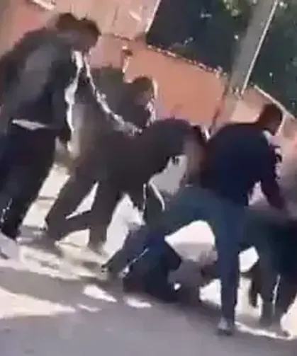 Müteahhit ile inşaat işçileri birbirine girdi: 8 yaralı